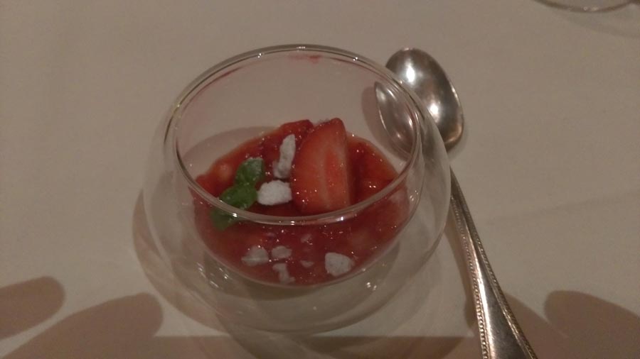 Yogurt strawberry and basil