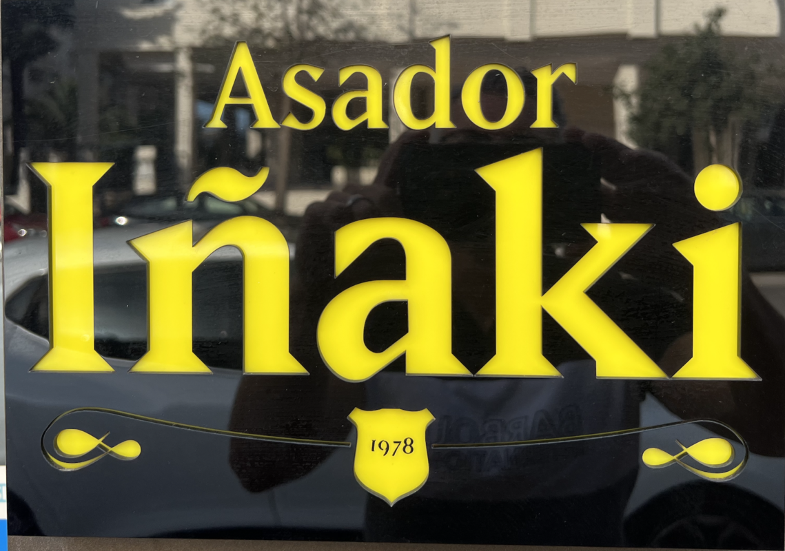 Asador Inaki Sign