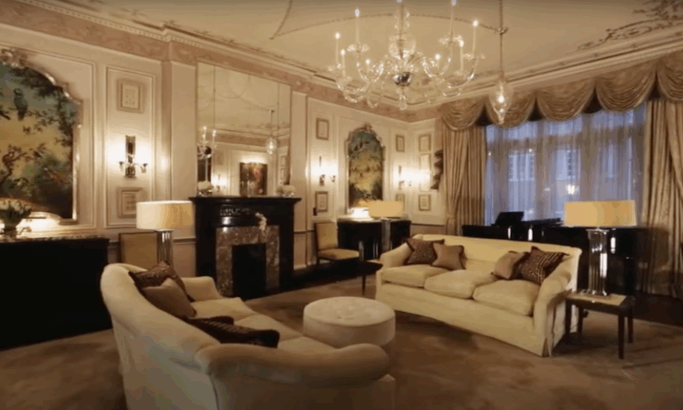 Hélène Darroze restaurant Connaught London two Michelin stars French cuisine