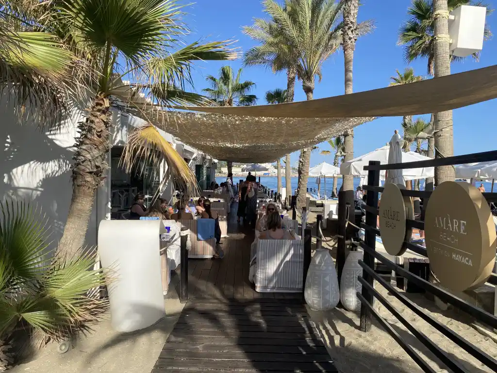 Amare Beach Bar