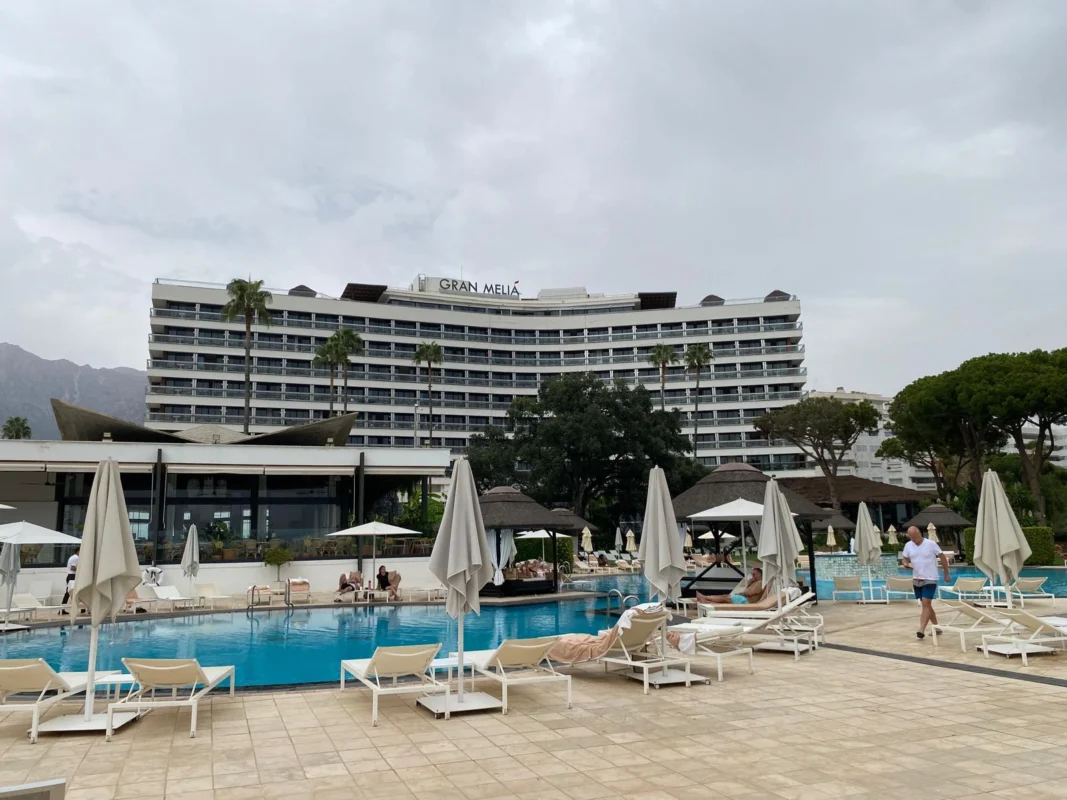 Melia Don Pepe Marbella swimmingpool view