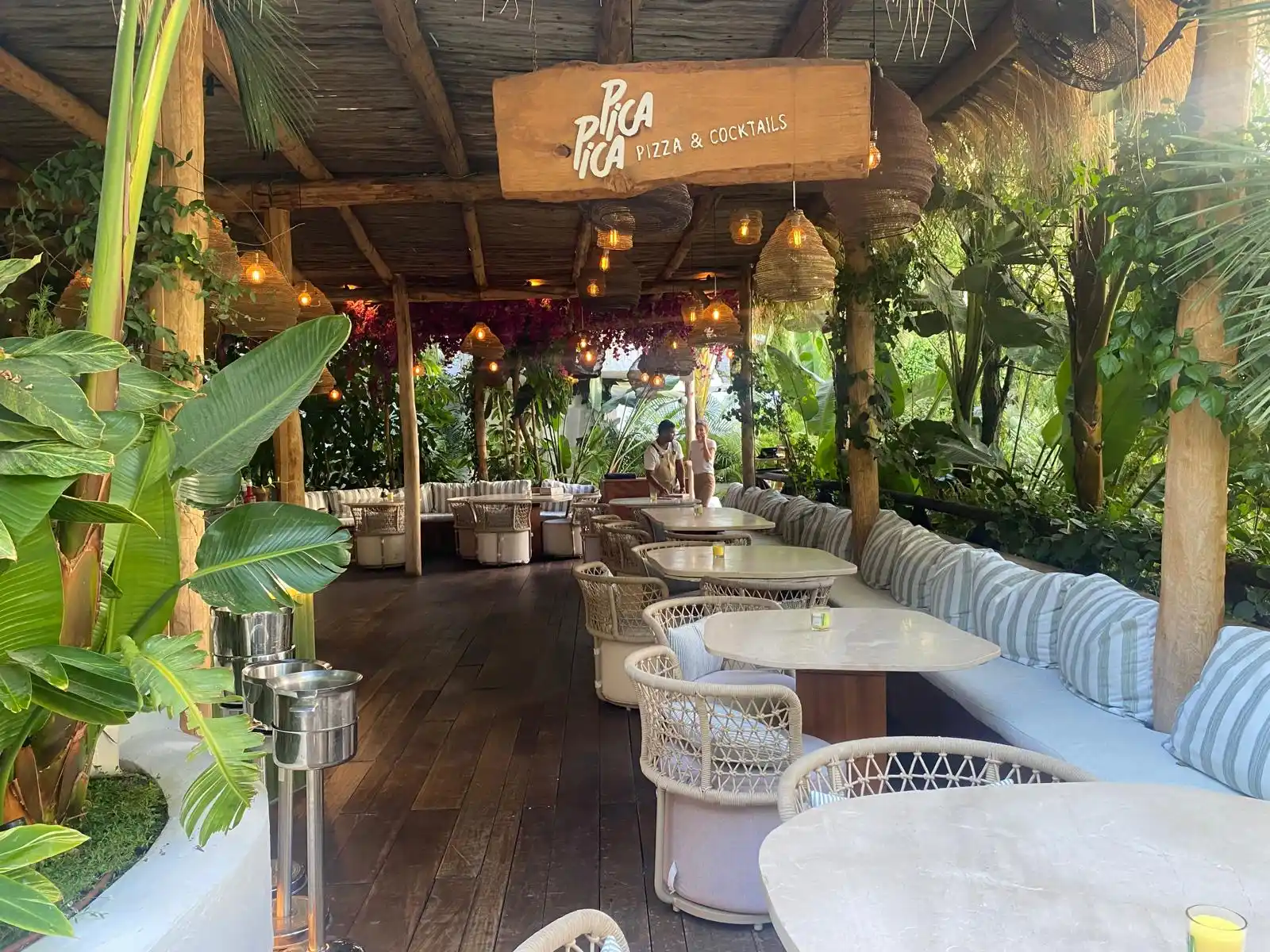 Pica Pica New York style pizza restaurant interior Puente Romano Marbella