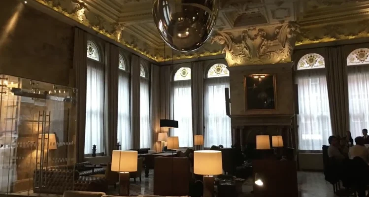 What Makes Berners Tavern Instagrammable