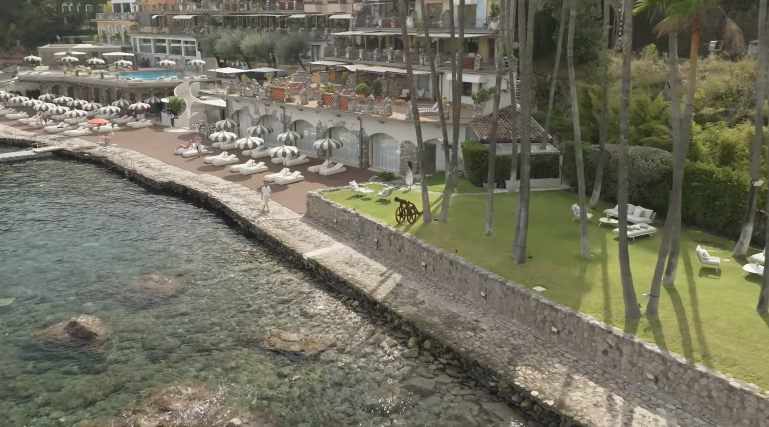 Atlantis Bay VRetreats Taormina clifftop floating platform