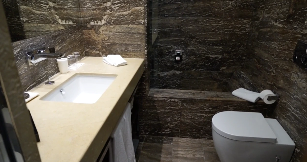 The Ashbee Hotel Taormina bathroom