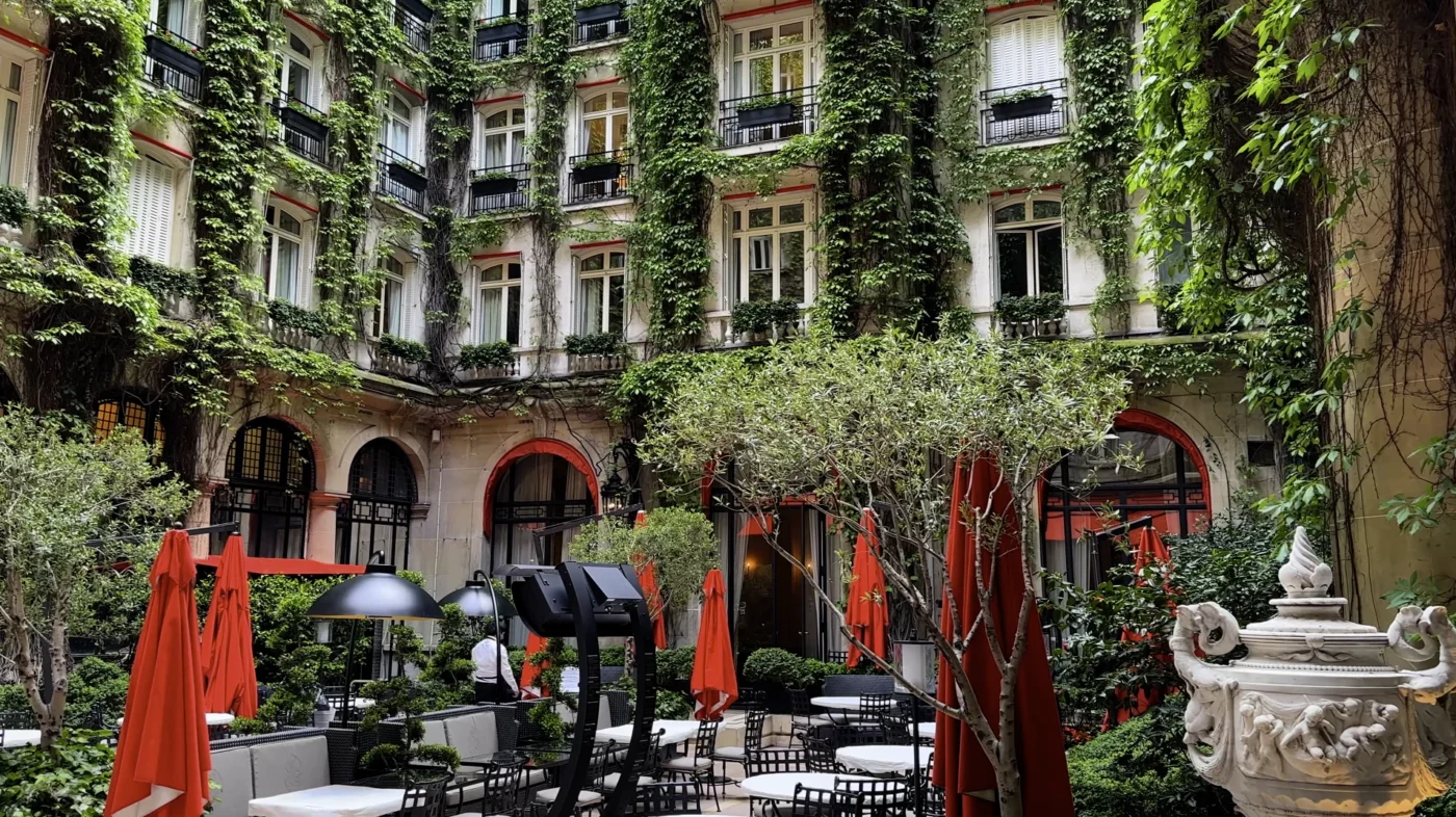 Hotel Plaza Athene garden