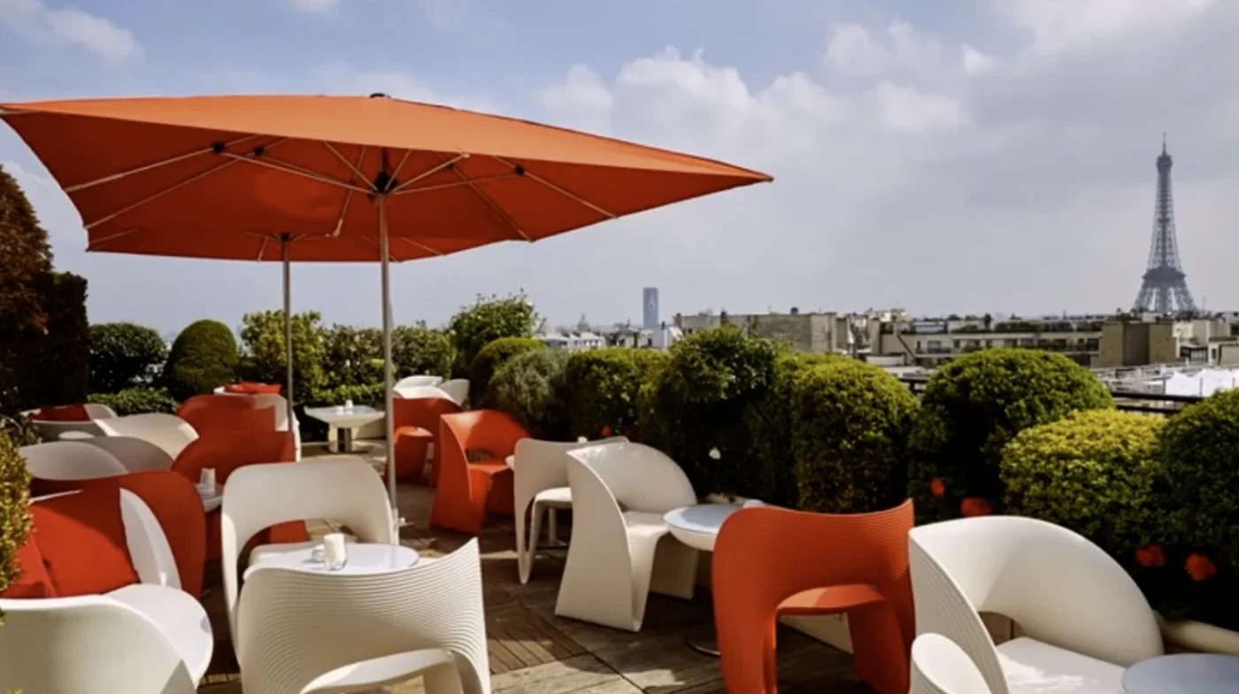 Hotel Raphael terrace