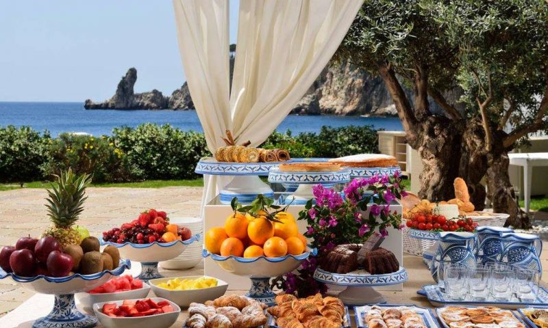 la plage resort break-fast