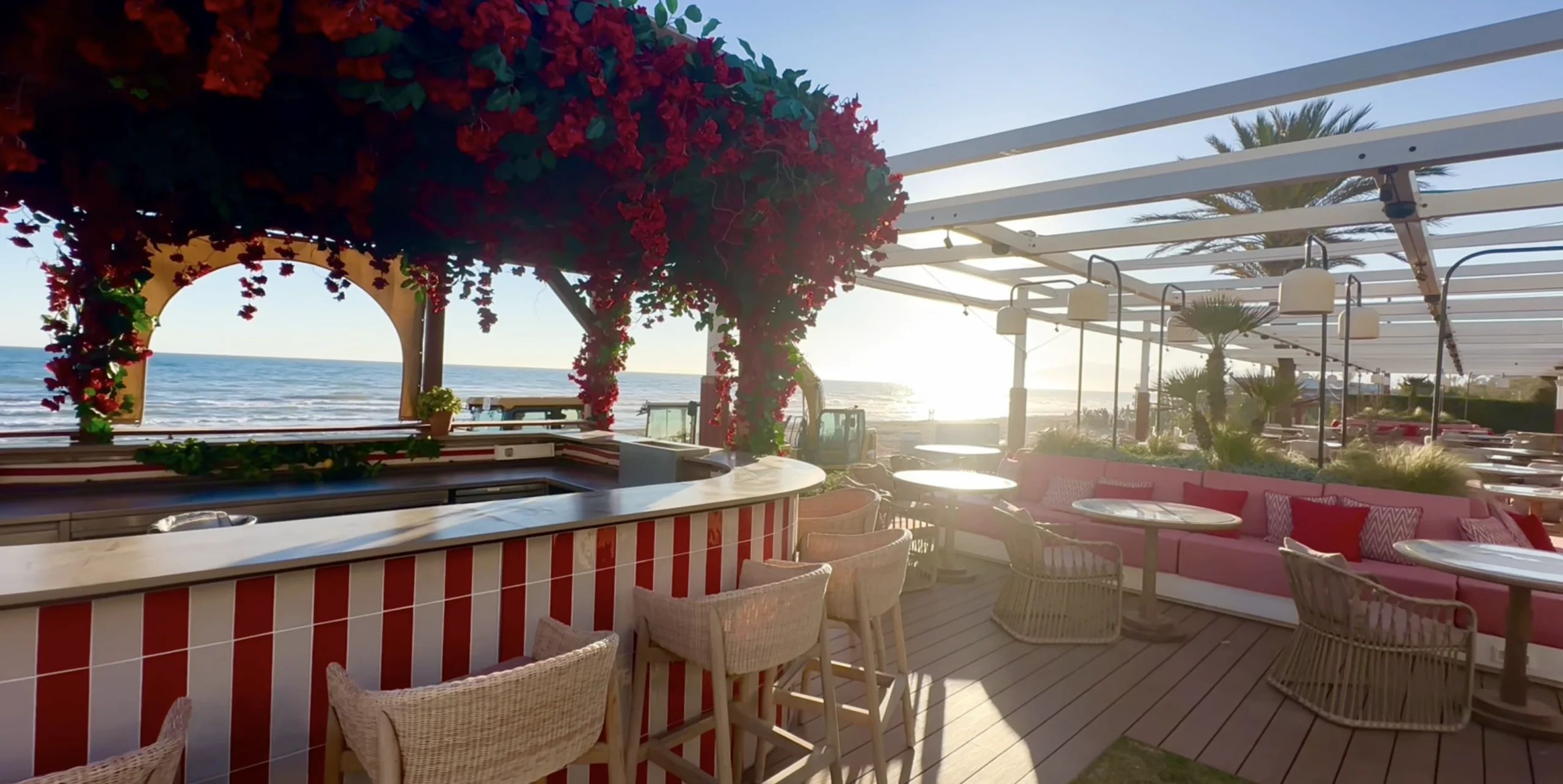 Amù Beach Club dining terrace at Gran Marbella Resort — coastal Mediterranean cuisine with sea views