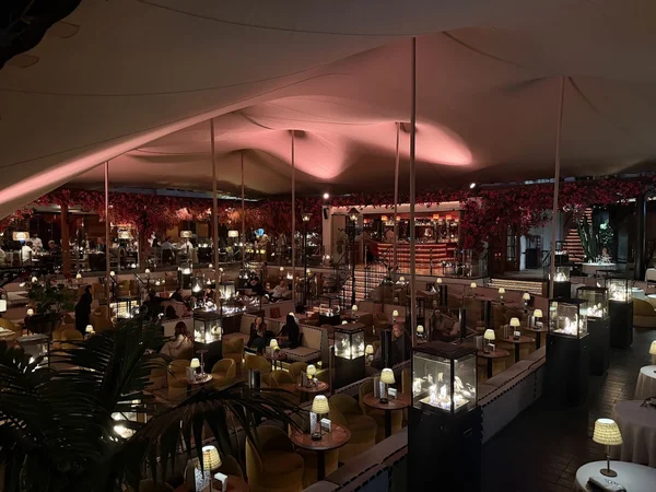 Le&ntilde;a restaurant Marbella