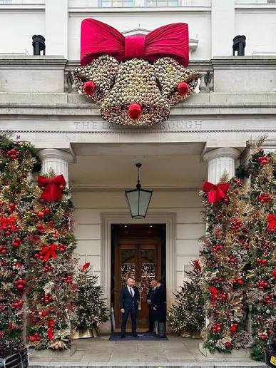 The Lanesborough neoclassical facade at Hyde Park Corner decorated for Christmas